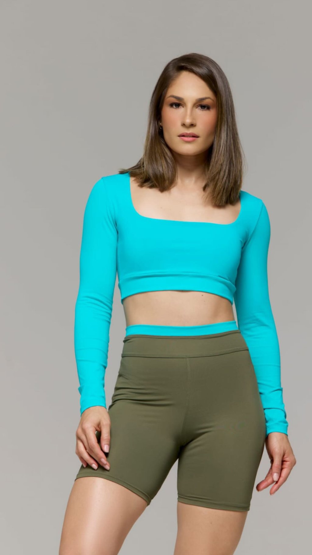 Short bruna m