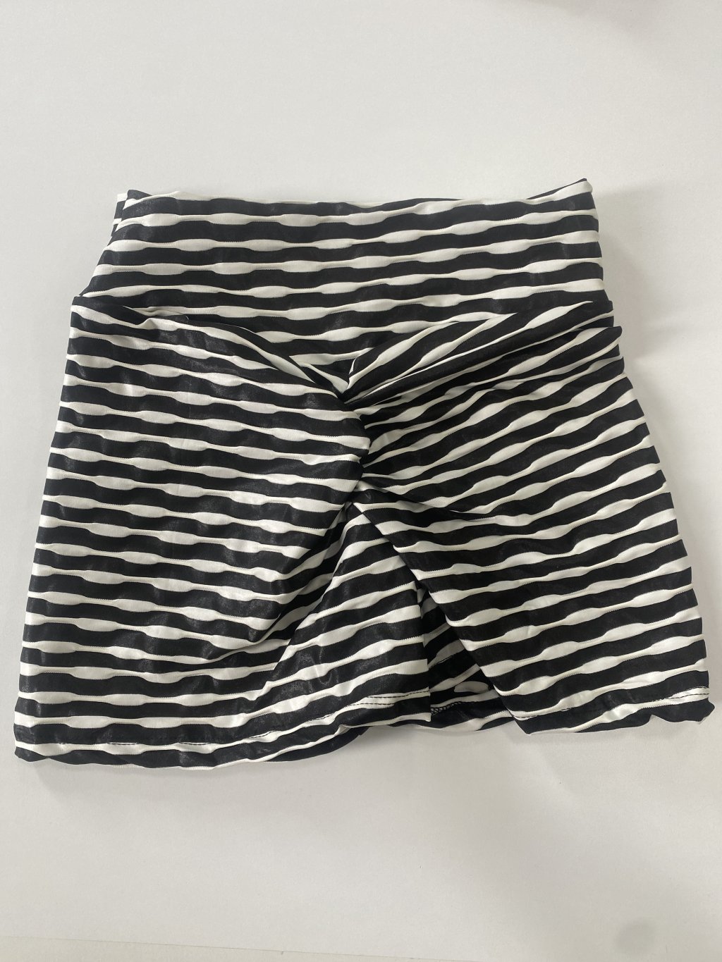 SHORT EMPINA BOLHA PROMOÇÃO TAM P 