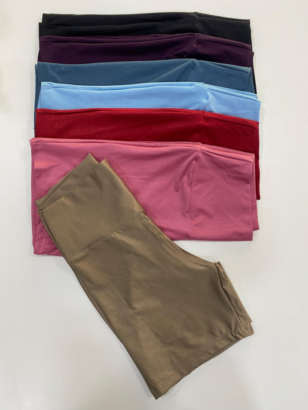 SHORT BASICO CANELADO 