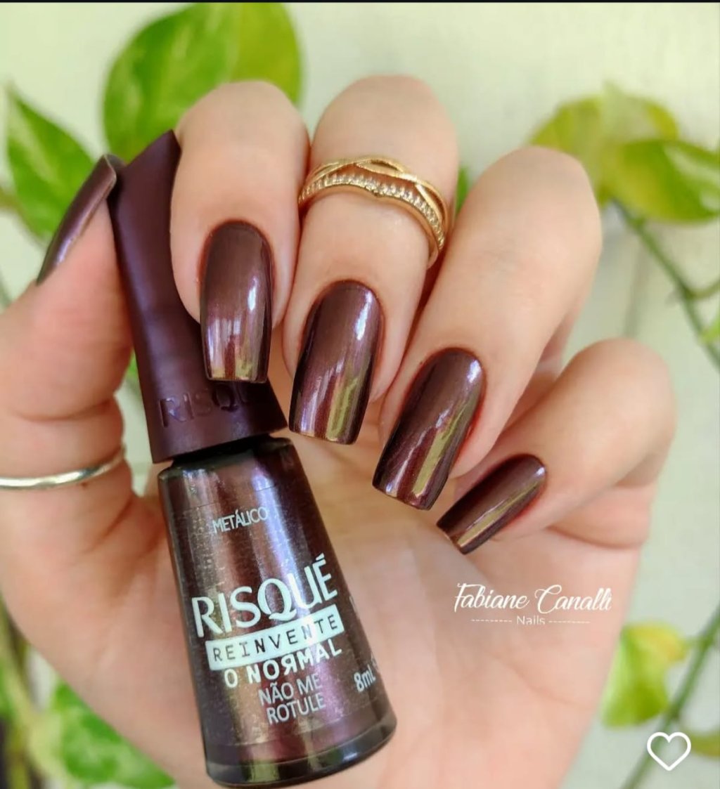 Esmalte Marrom Risqué Não Me Rotule 