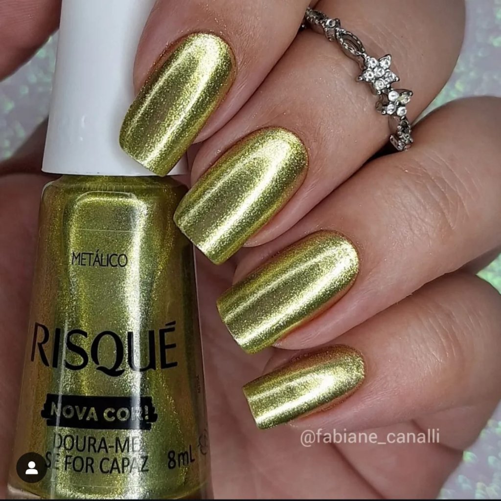 Esmalte Dourado Risqué Doura-me se for Capaz 