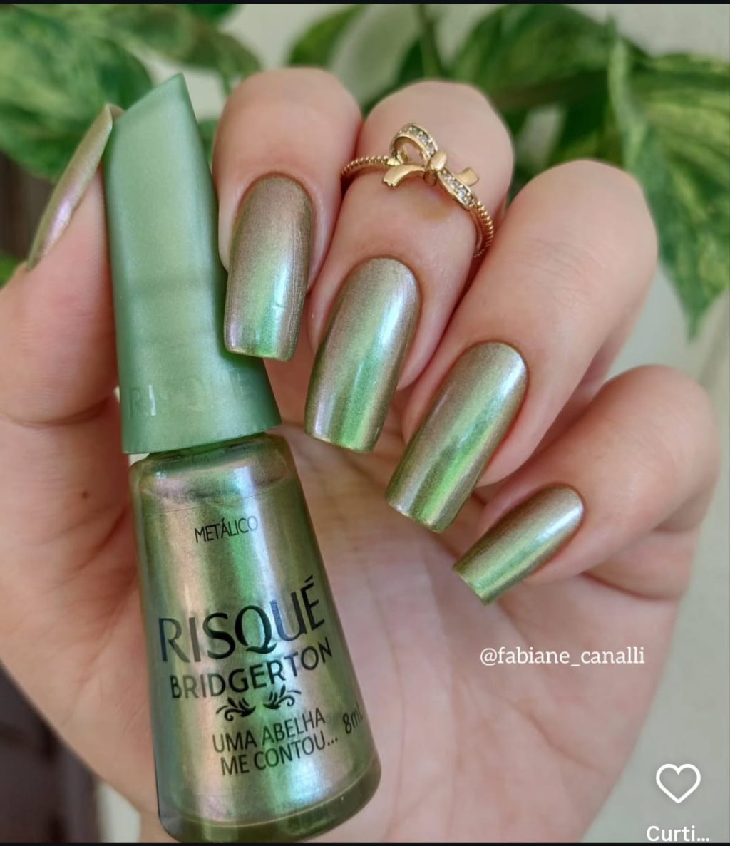 Esmalte Verde Risqué Uma Abelha me Contou Bridgerton