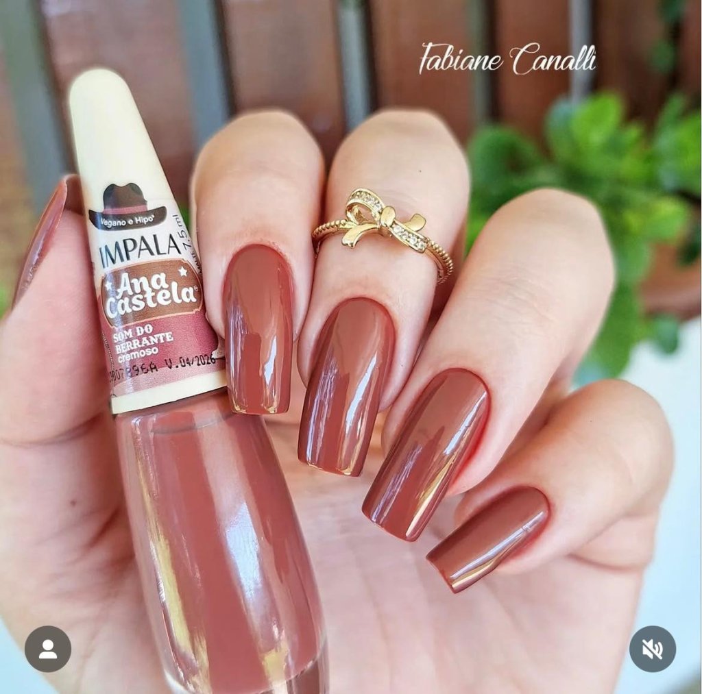 Esmalte Marrom Impala Ana Castela Som do Berrante 