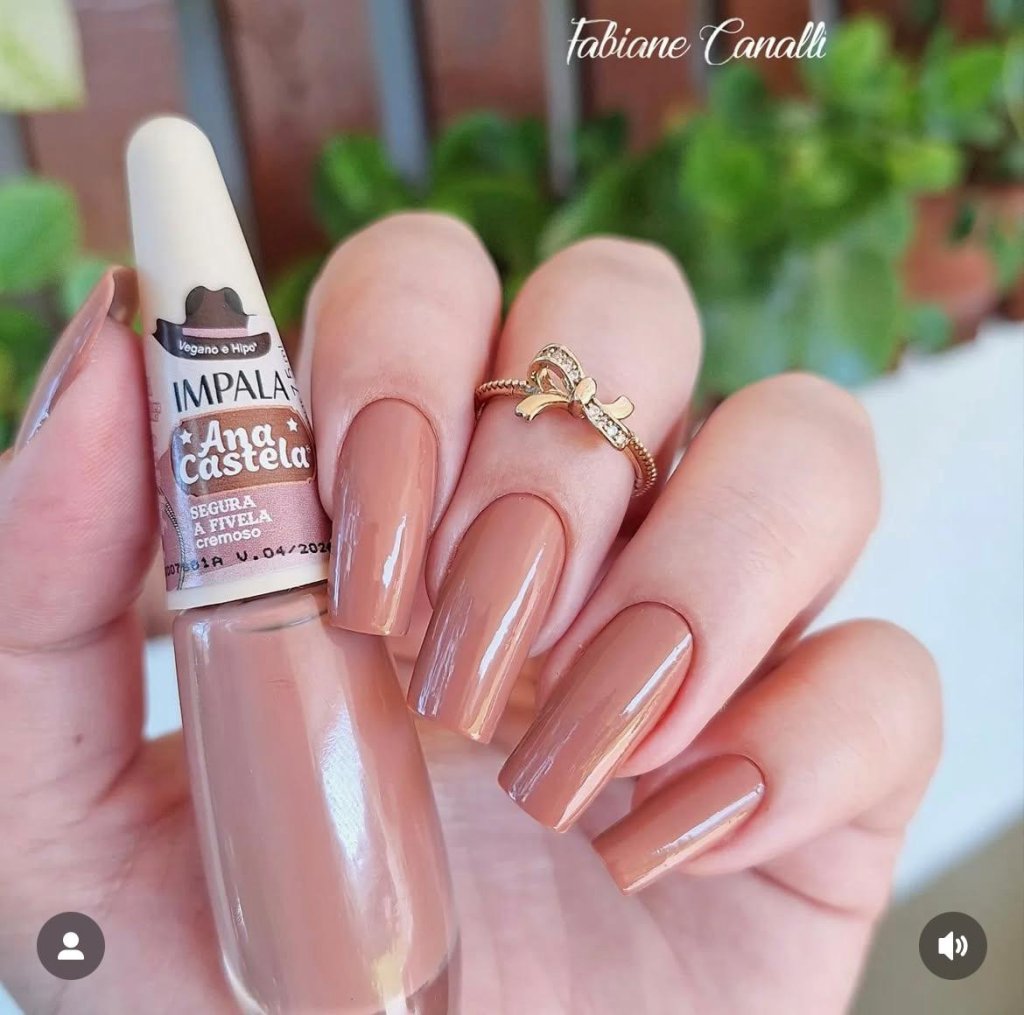 Esmalte Nude Impala Ana Castela Segura a Fivela 