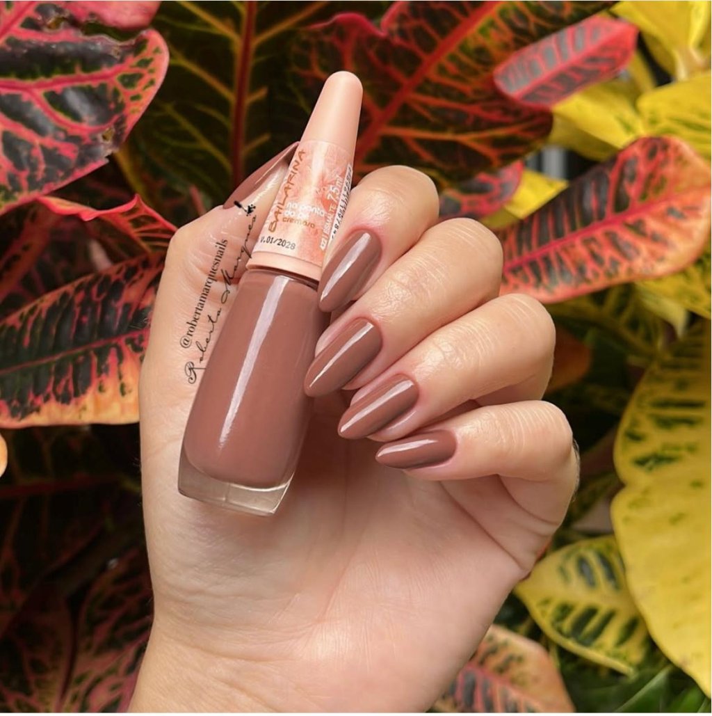 Esmalte Nude Impala Na Ponta do Pé 