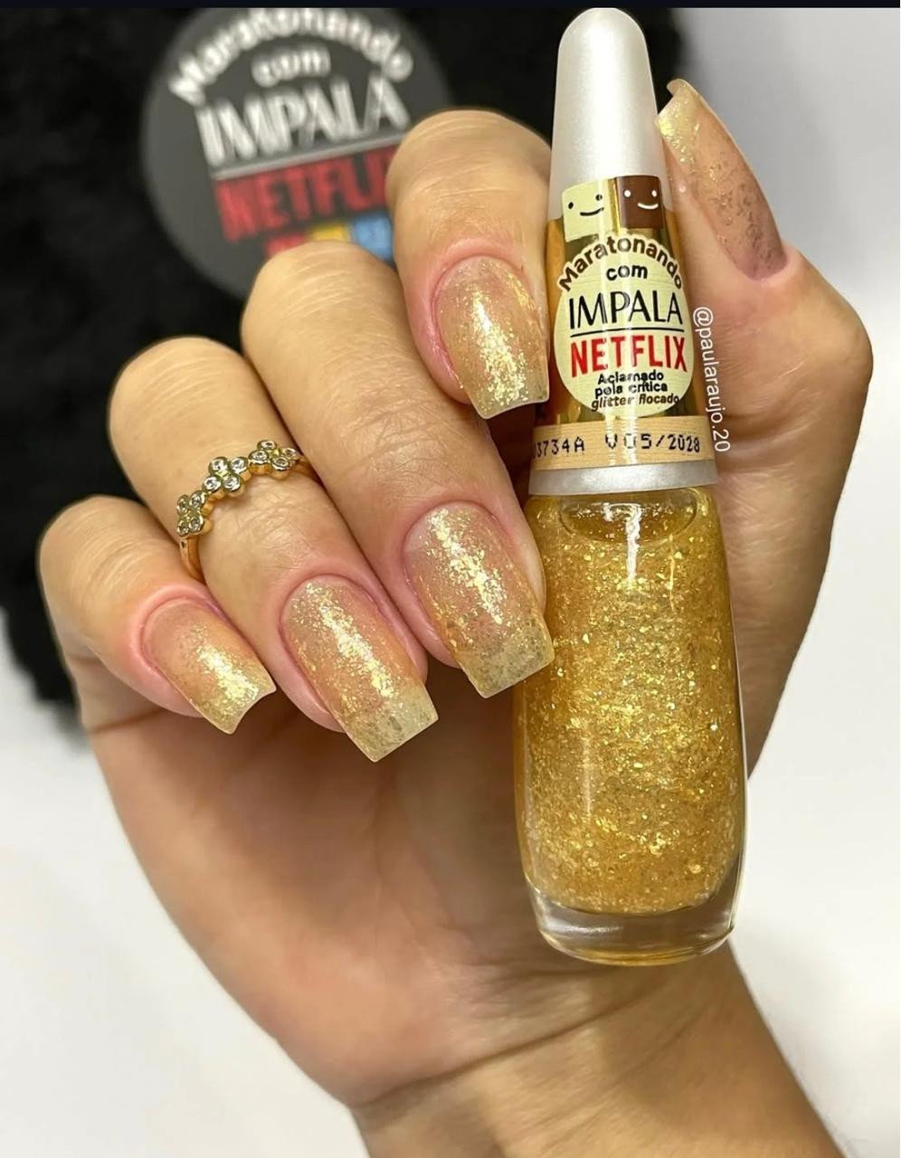 Esmalte Glitter Impala Netflix Aclamado Pela Crítica