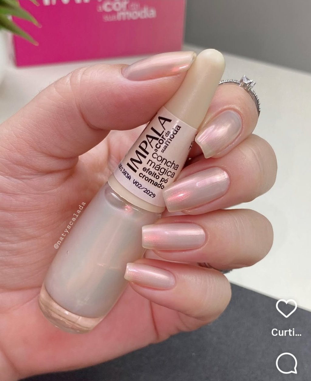 Esmalte Branco Impala Efeito `Pó Cromo Concha Mágica 
