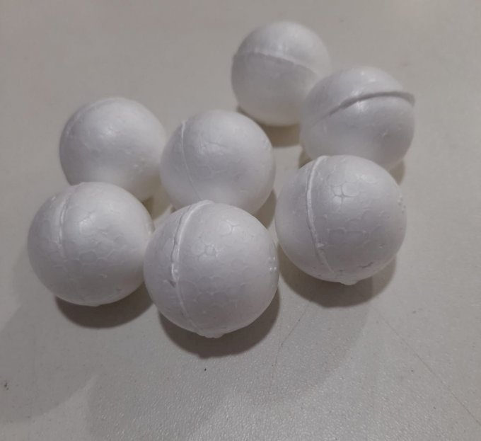 Bolinha isopor  