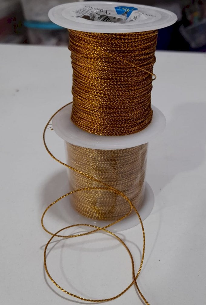 Fio dourado e prata 
