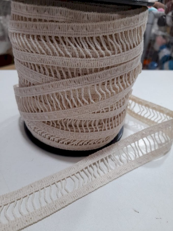 Renda algodão entremeio crú 