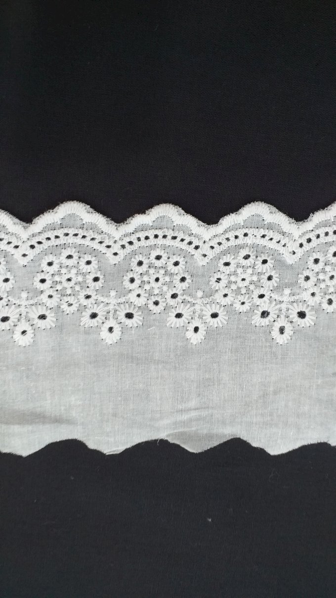 Tira bordada 100 % algodão 