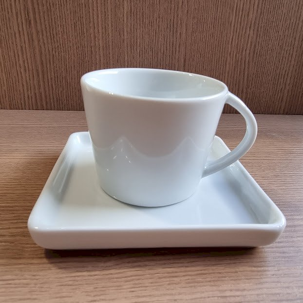 XÍCARA COM PIRES CHÁ AMERICANA 