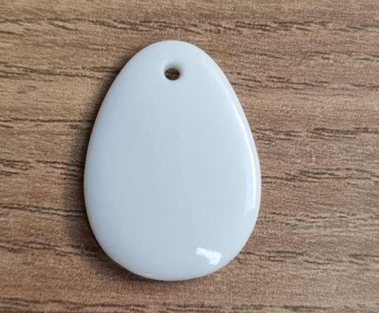 PLACA GOTA 9A COM FURO 