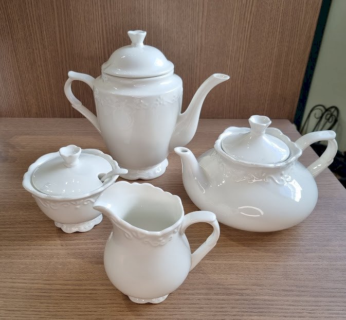 CJ 4PC PORCELANA PORCELAIN PARA CHÁ E CAFÉ RELEVO