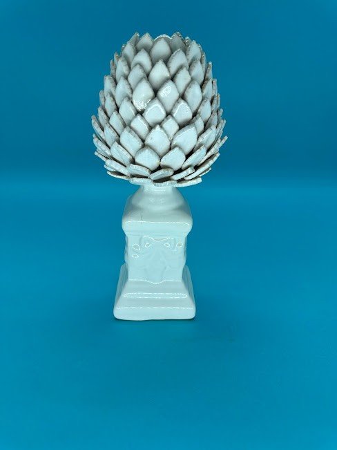 PINHA OBELISCO FOLHAS P PIN048