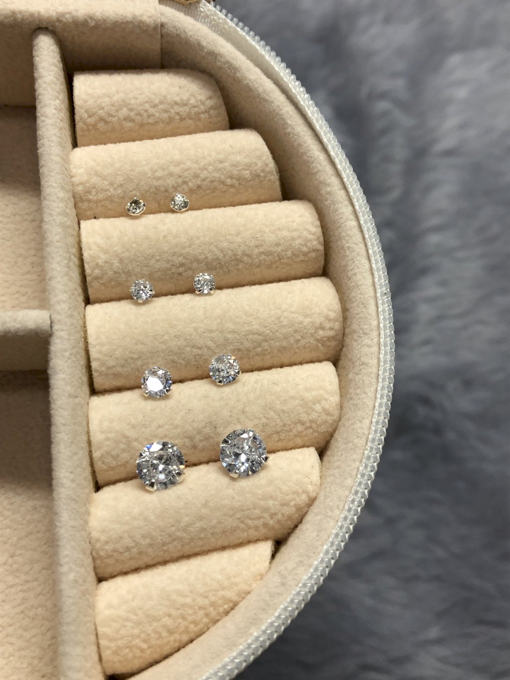 Brinco Prata Ponto de luz 