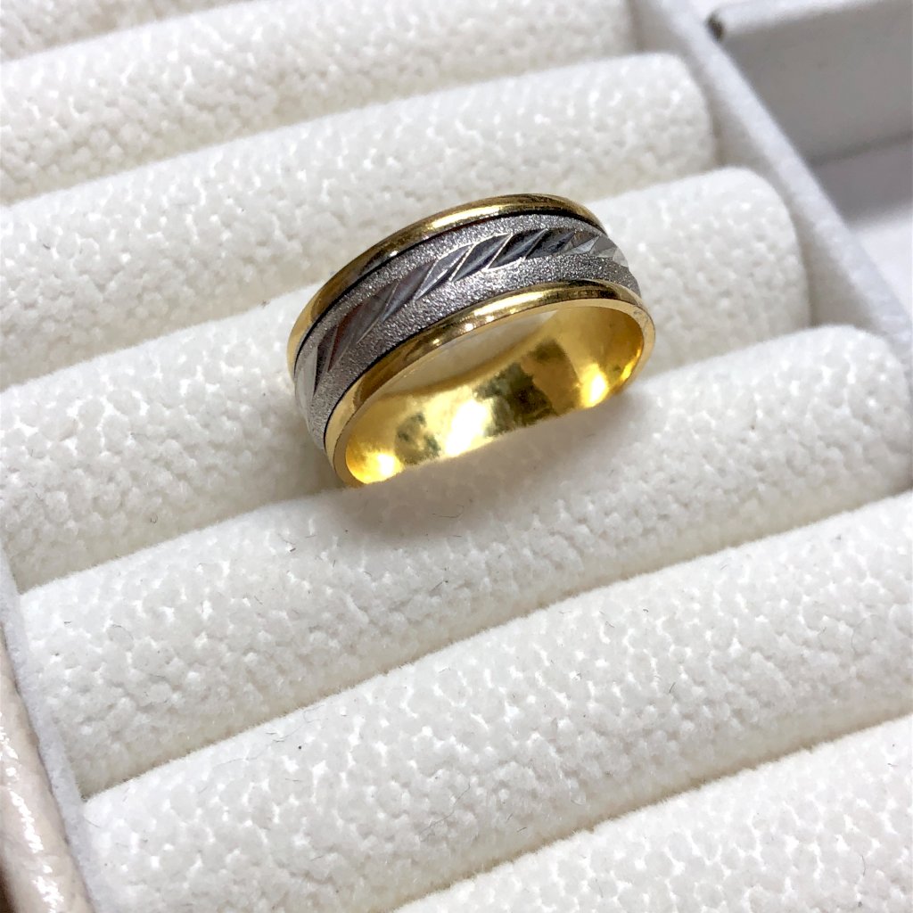 Aliança Ouro 18k com Filete em Ouro Branco 