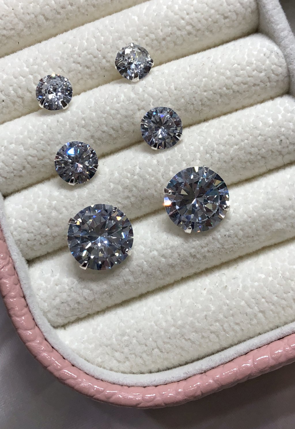 Brinco Prata Ponto de Luz tamanhos grandes 