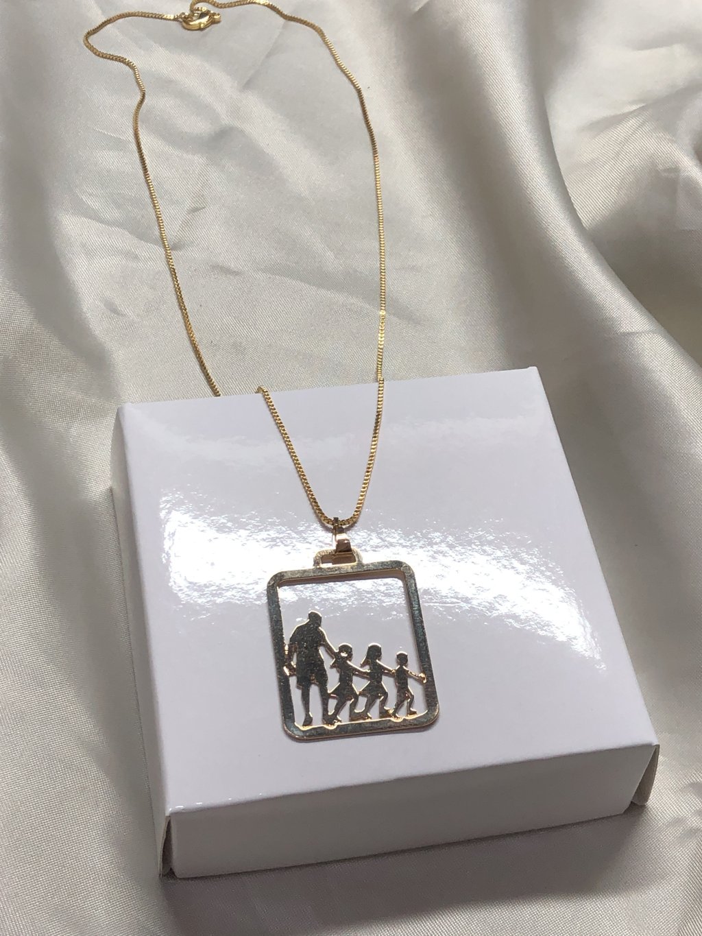 Corrente Ouro Pai, 2 filhas e 1 filho 