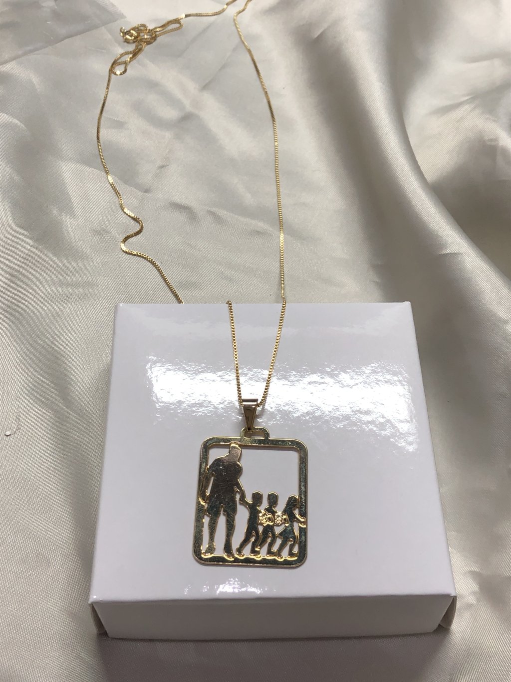 Corrente Ouro Pai, 2 filhos e 1 filha 