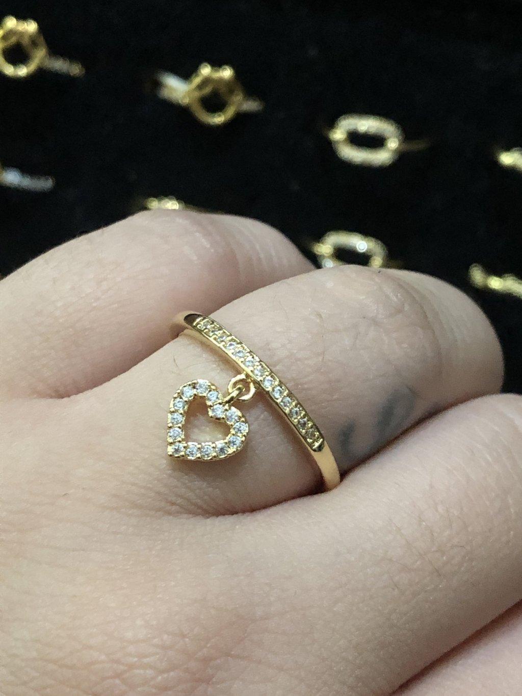 Anel Ouro Coração pendurado 