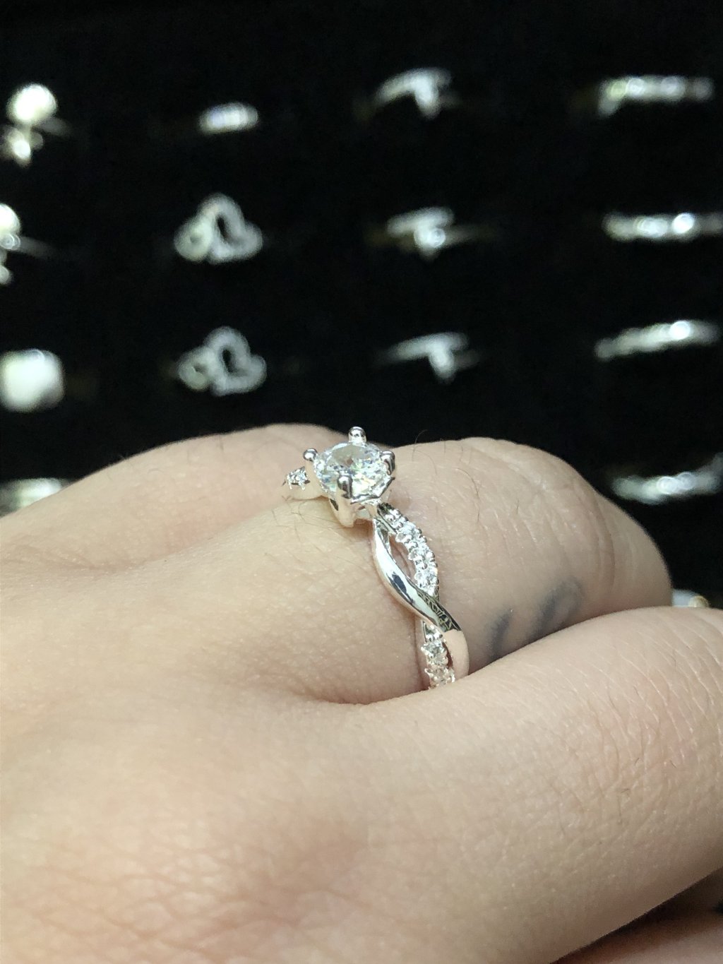 anel Prata solitário com aparador infinito 