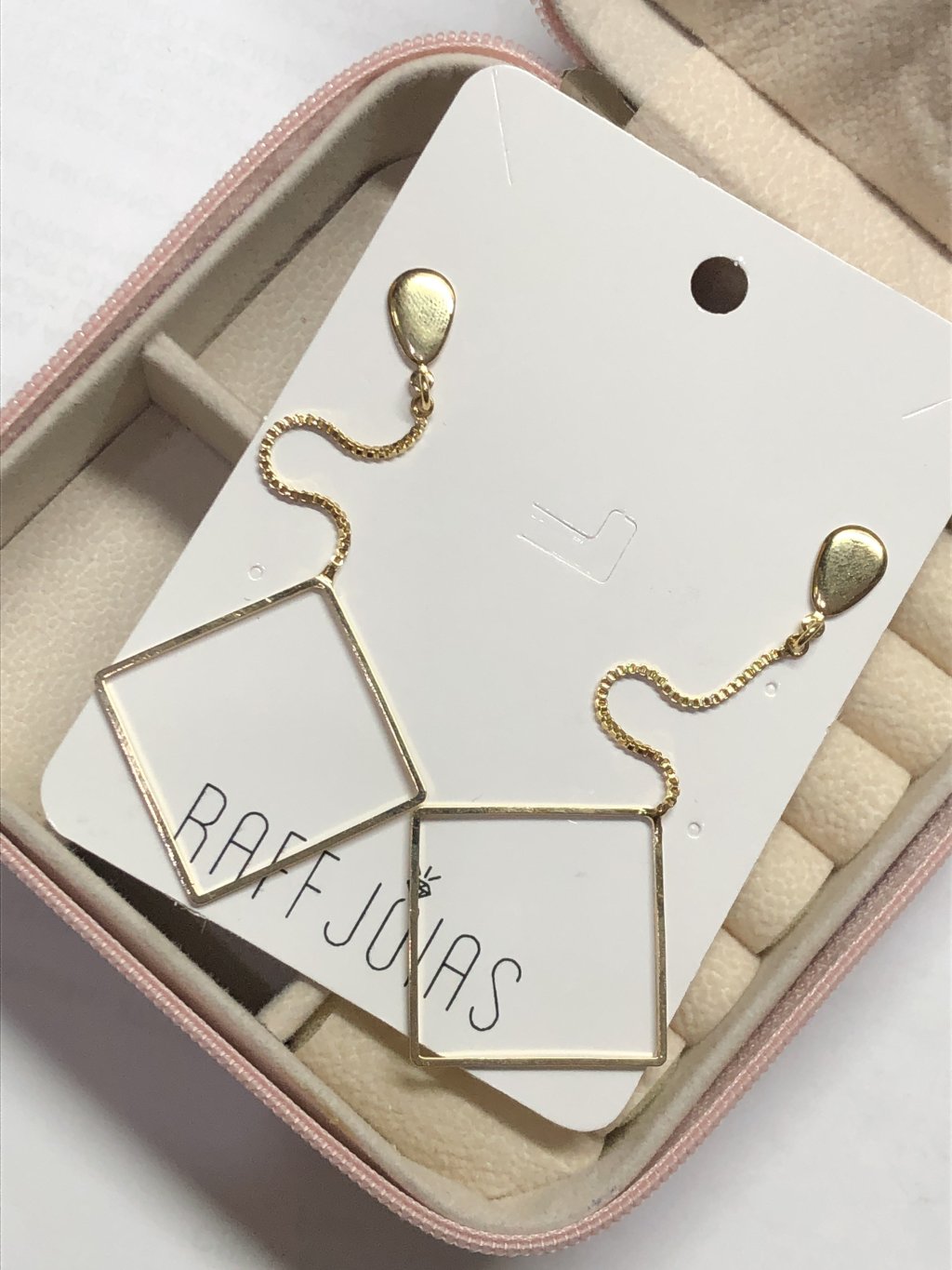  Brinco Ouro triângulo vazado pendurado 