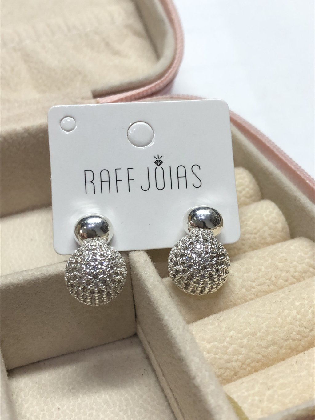 Brinco Prata bola lisa e bola com pedra 