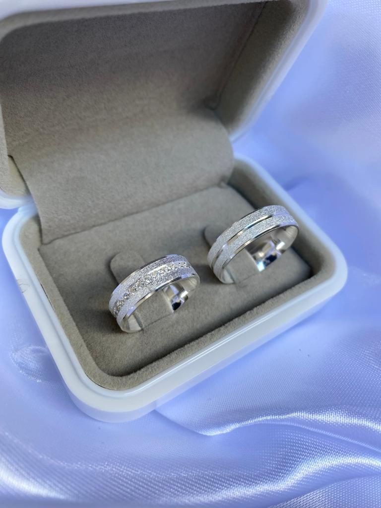 Aliança Prata 924 pedras fosca 