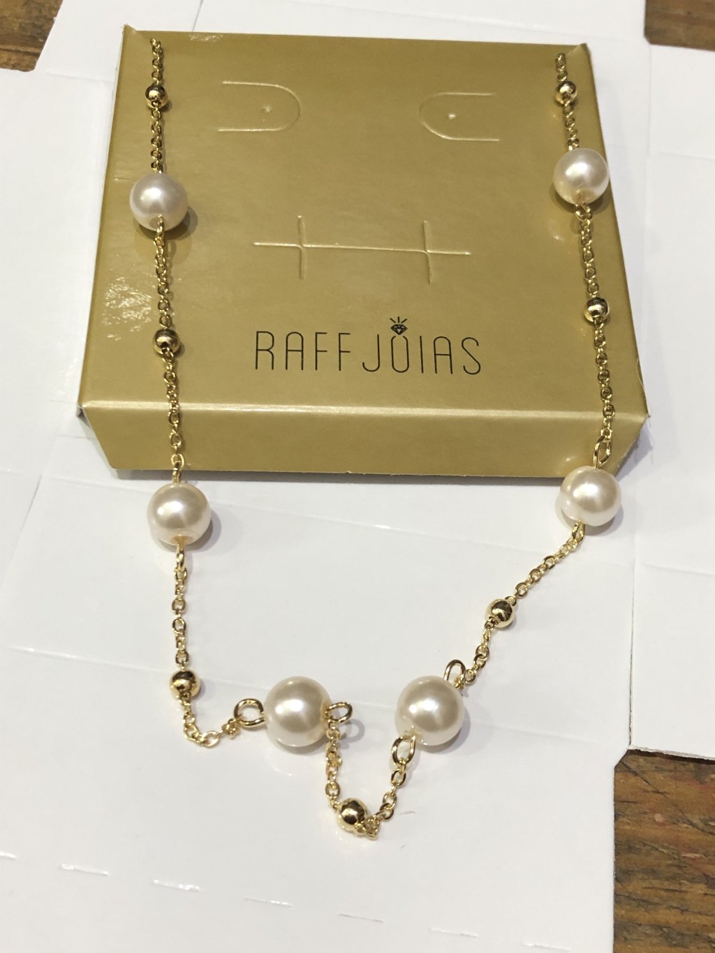 Corrente Ouro pérolas e bolas 