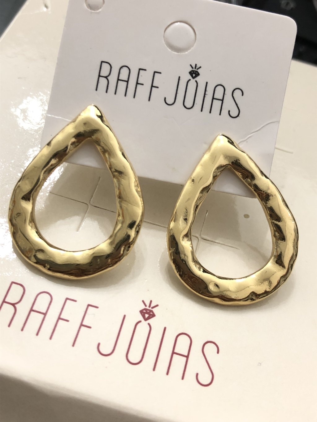 Brinco gota geométrica ouro/prata