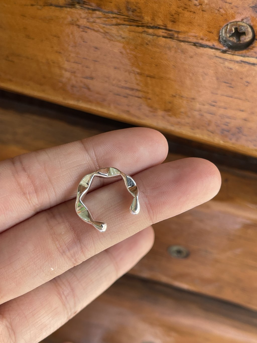 Piercing fake ondas prata