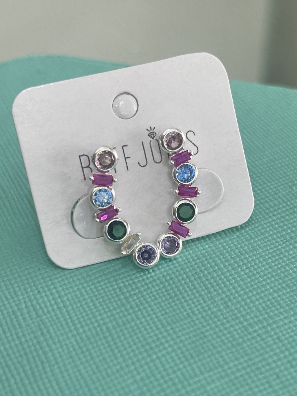 Brinco ear cuff pedras coloridas ouro/prata