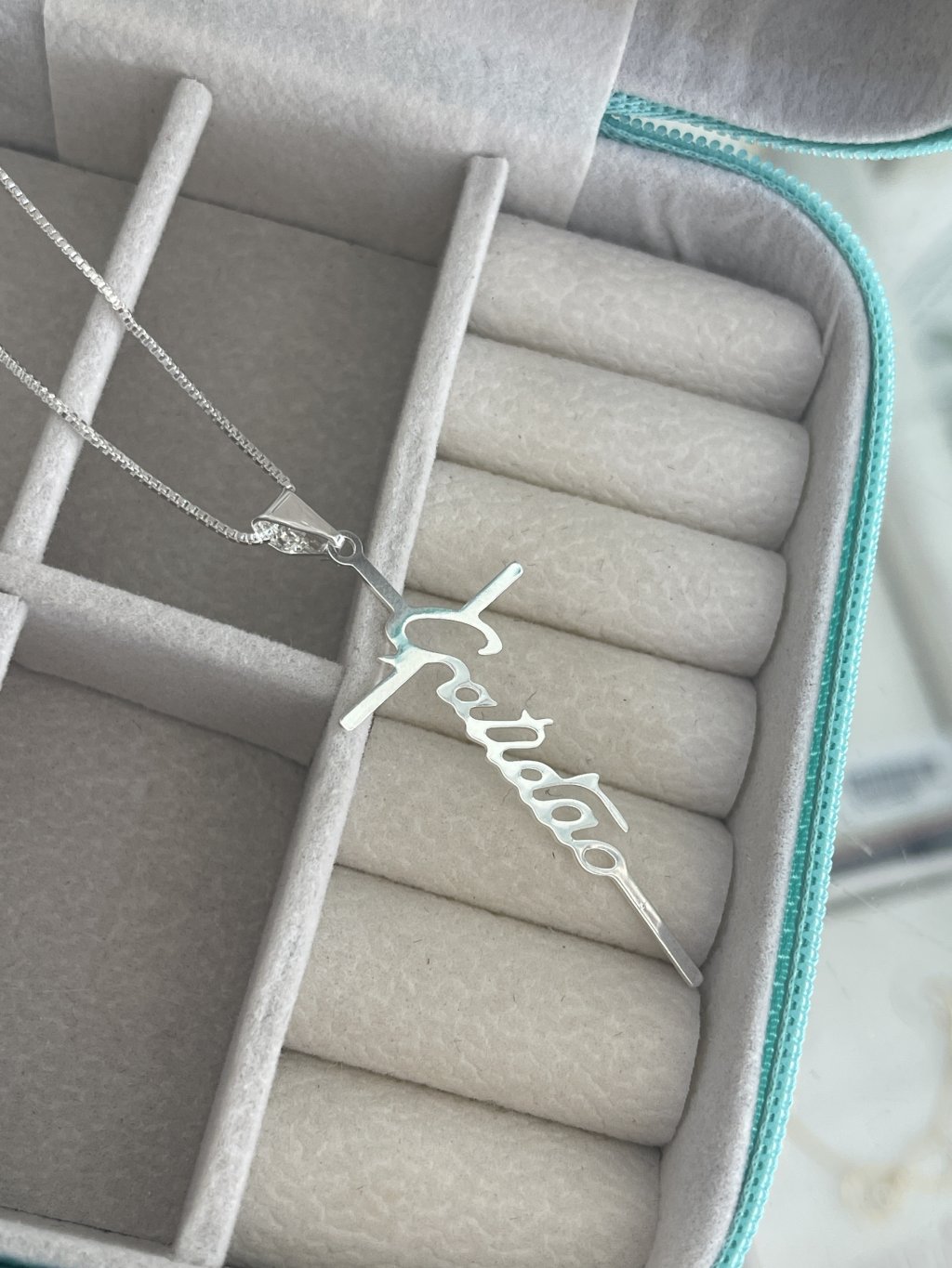 Corrente gratidão na cruz prata