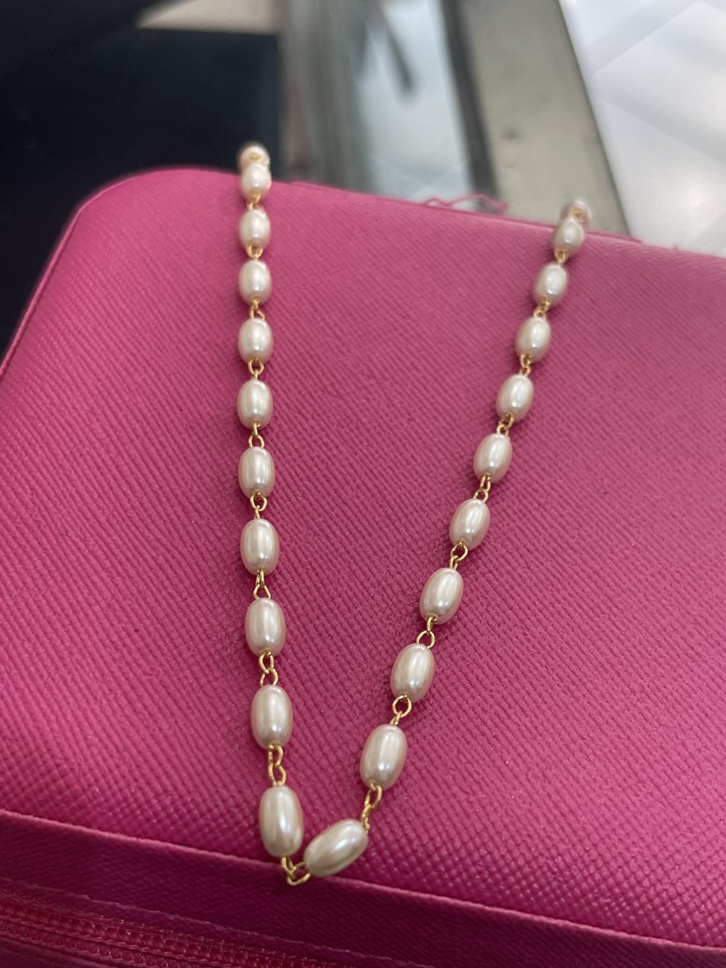 Corrente toda pérola ouro/prata