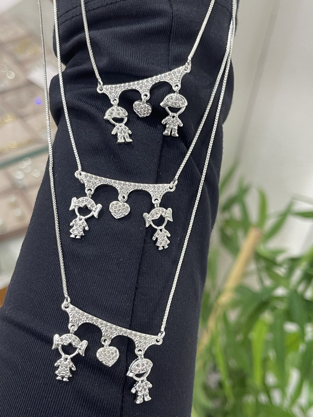 Corrente filho(a) com coração no meio ouro/prata