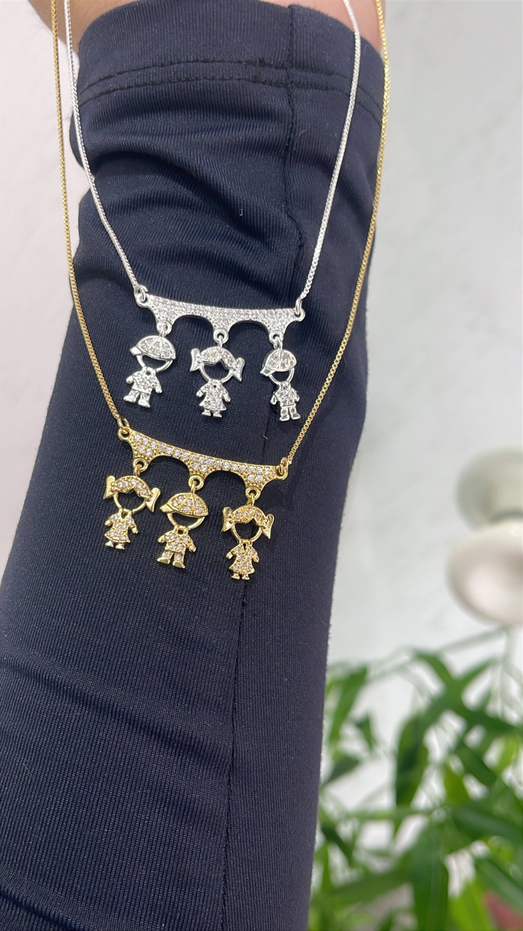 Corrente 3 filhos(as) ouro/prata 