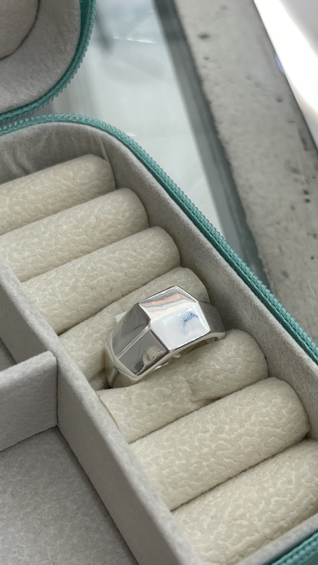 Anel quadradinhos ouro/prata