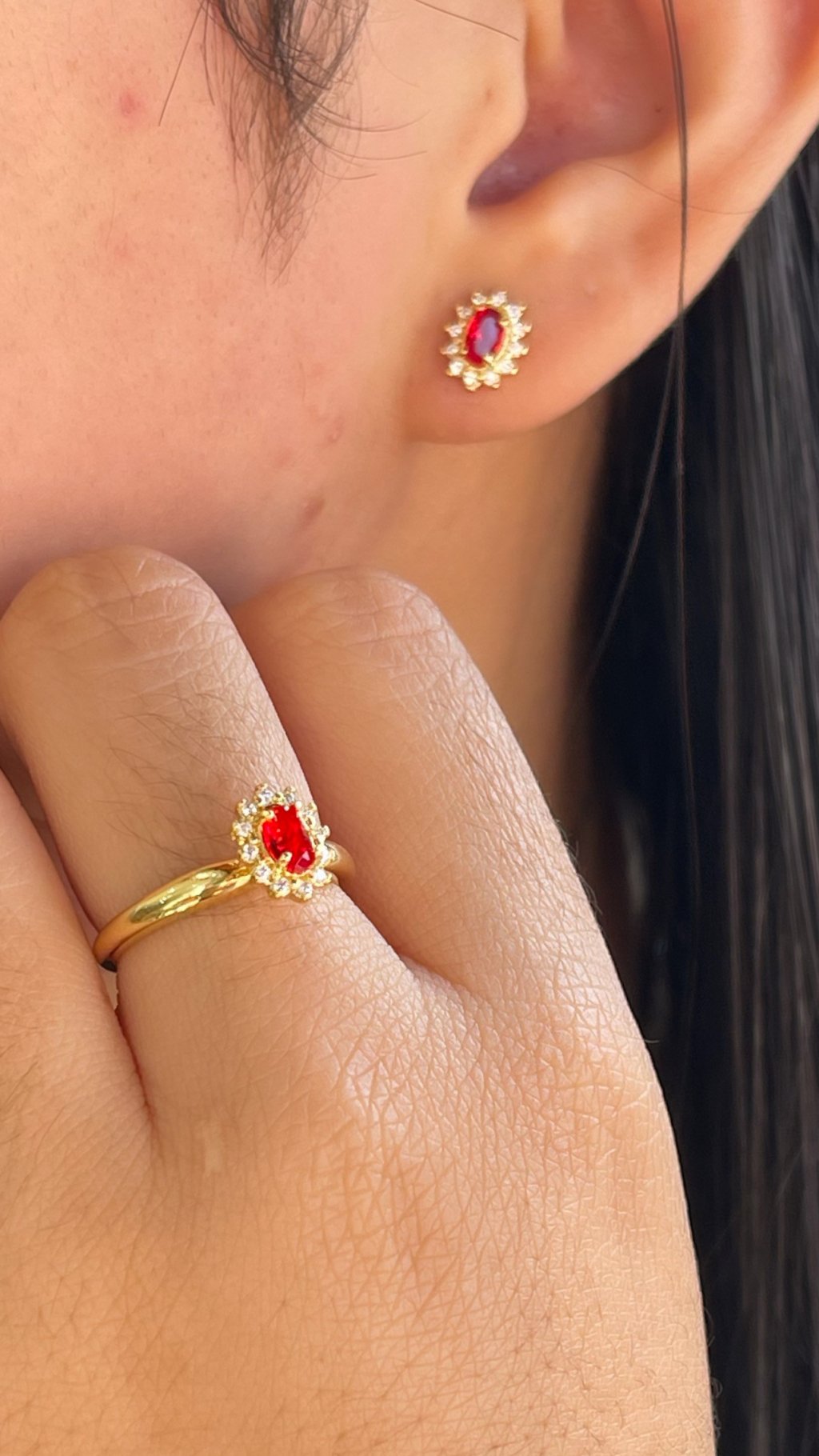 CONJUNTO FORMATURA OURO COR DA PEDRA VERMELHA