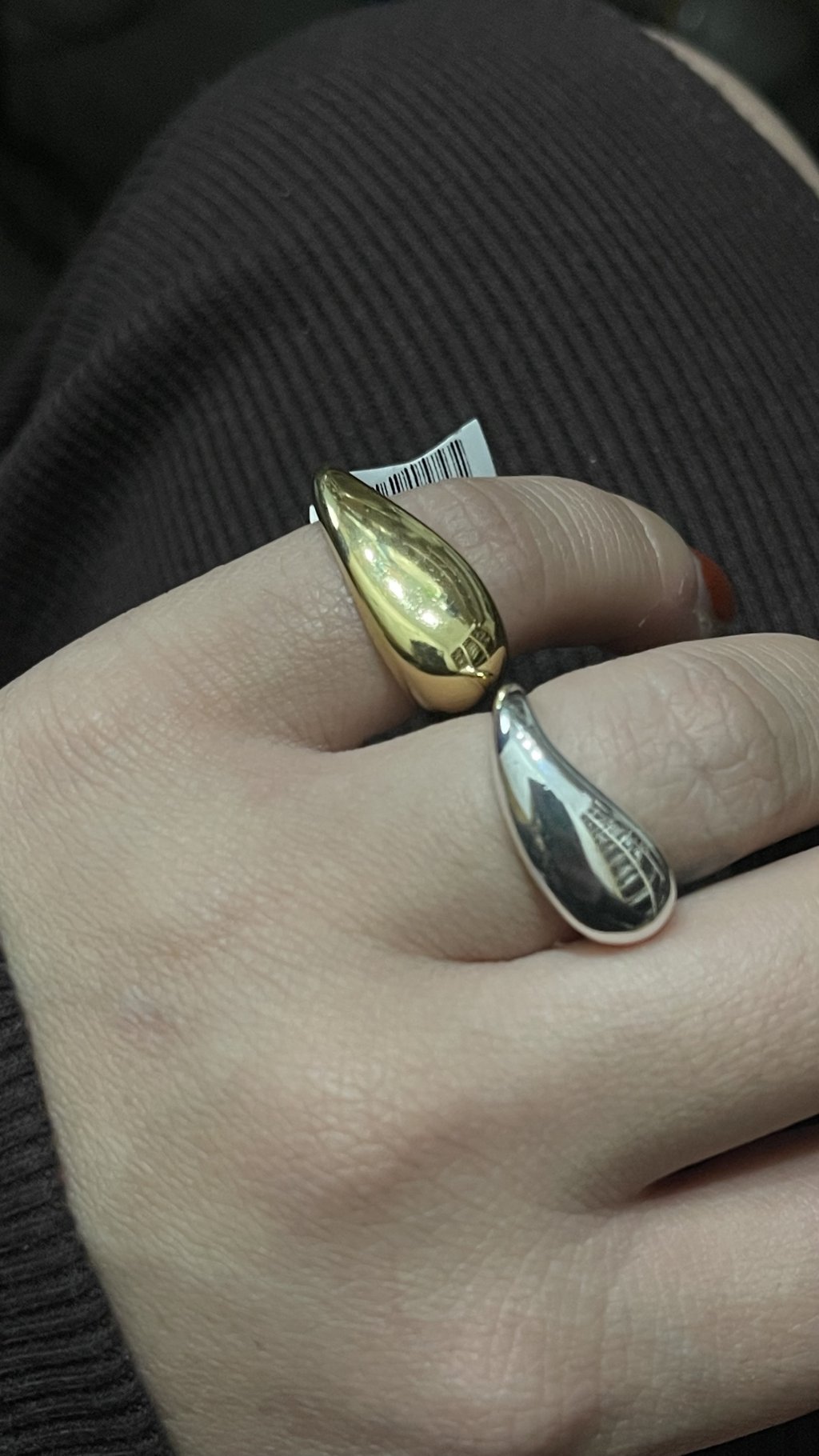 Anel Prata e Ouro ajustável grosso formato gota 