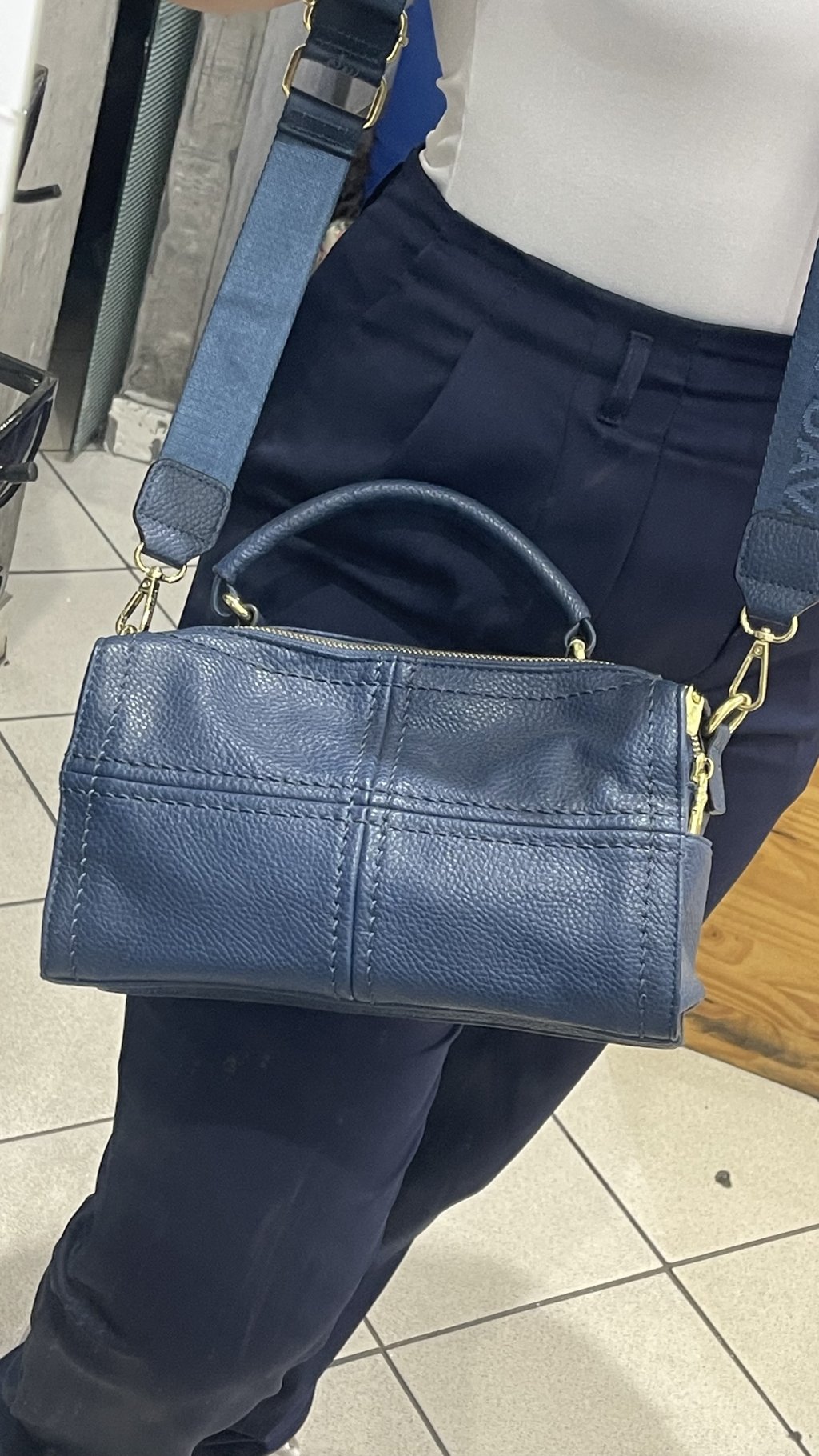 Bolsa grande azul escuro 