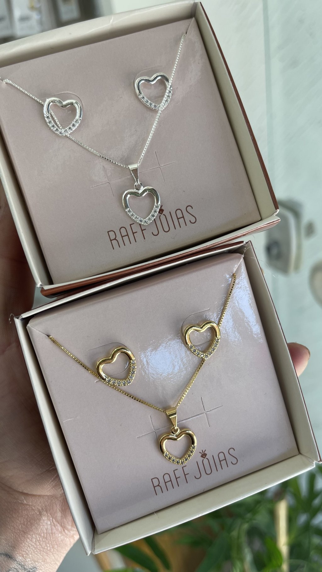 Conjunto promoção coração vazado grande ouro/prata 