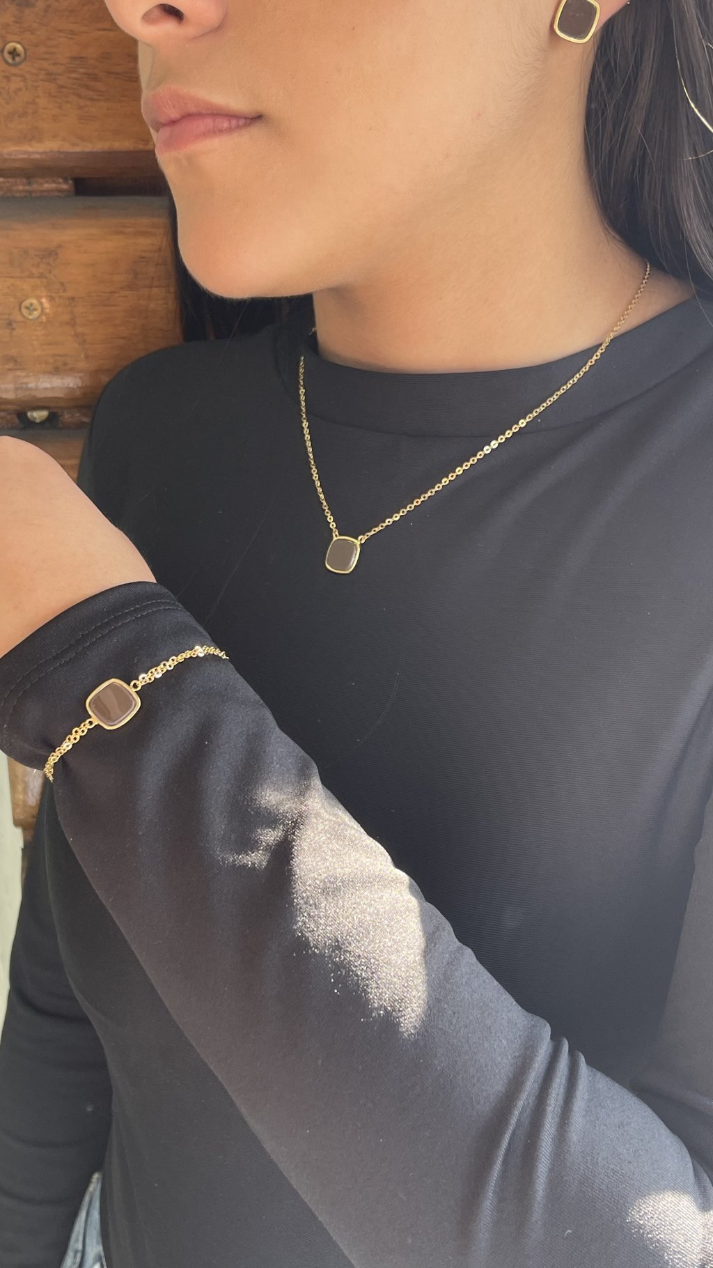 Conjunto ouro/prata pedra quadrada marrom 