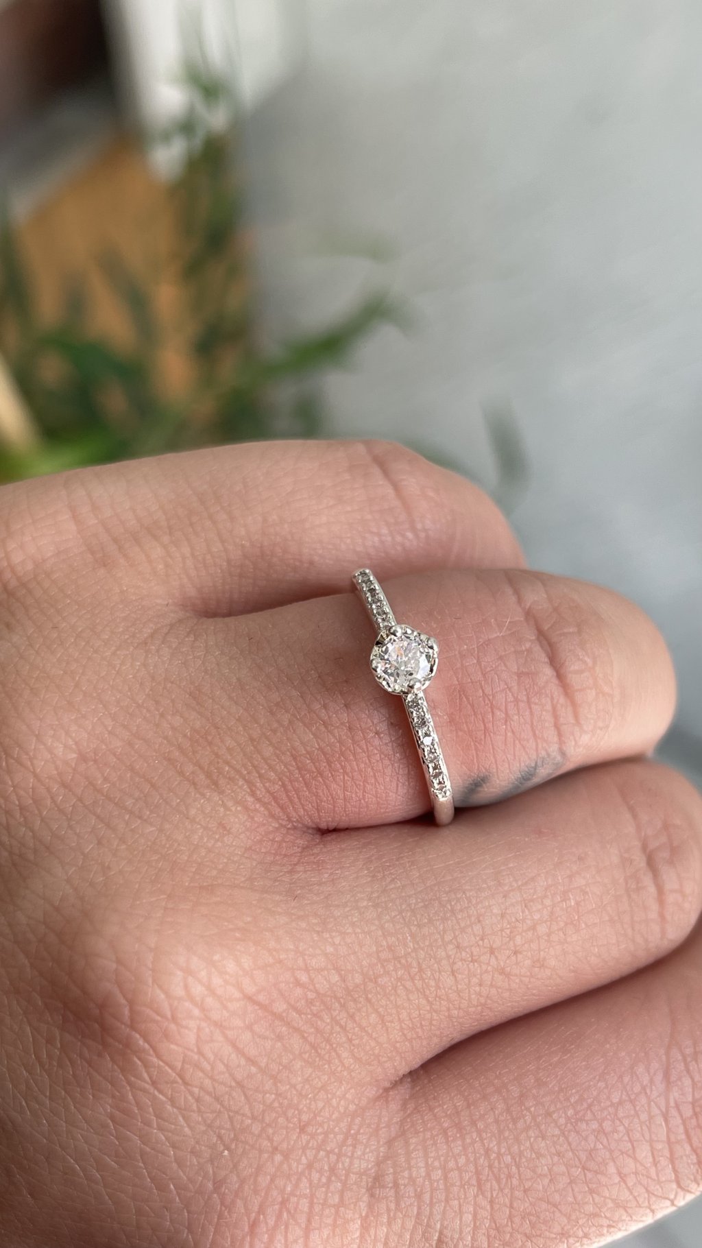 Aparador com Solitário banhado a prata 