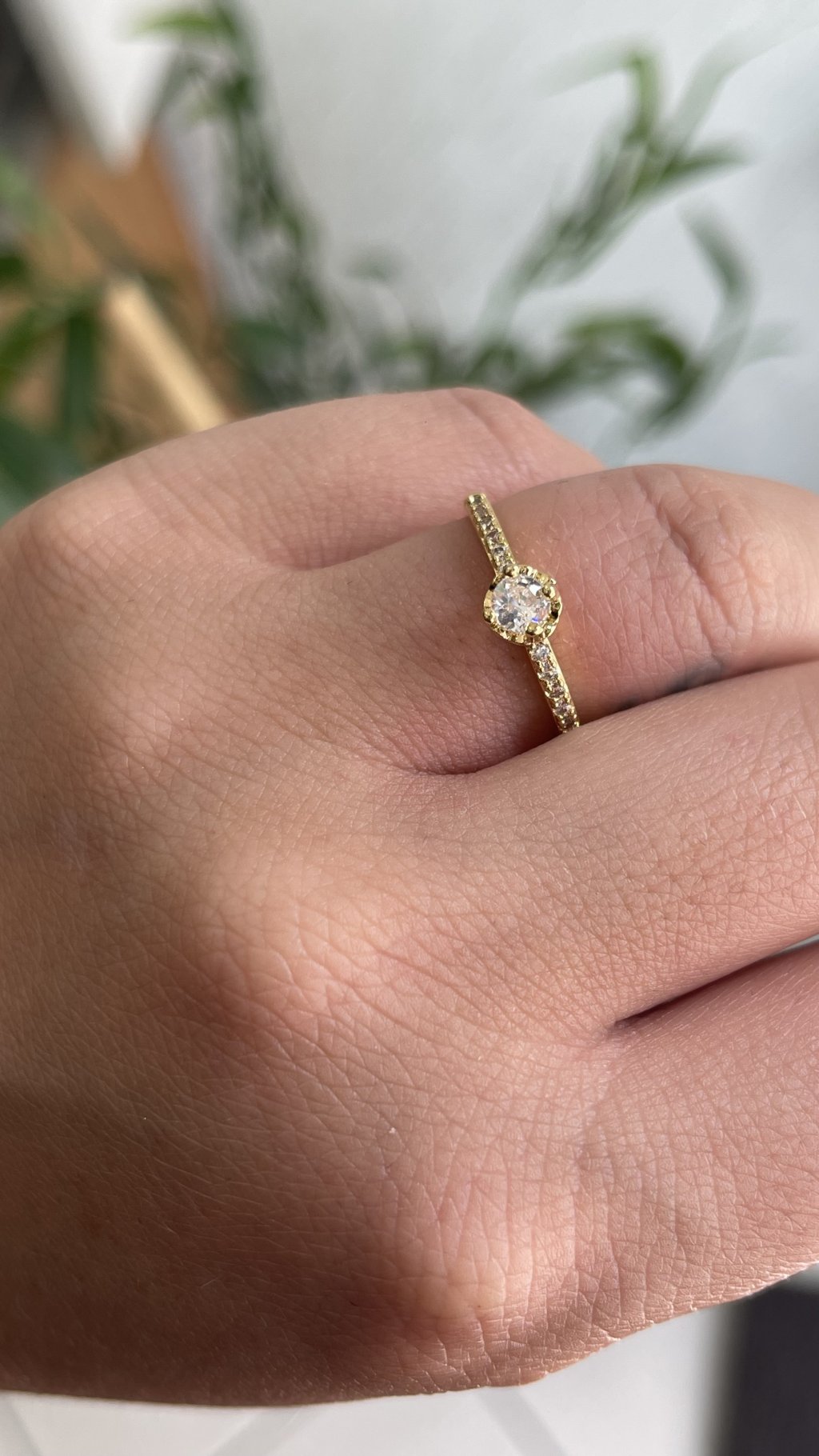 Aparador com Solitário banhado a ouro 