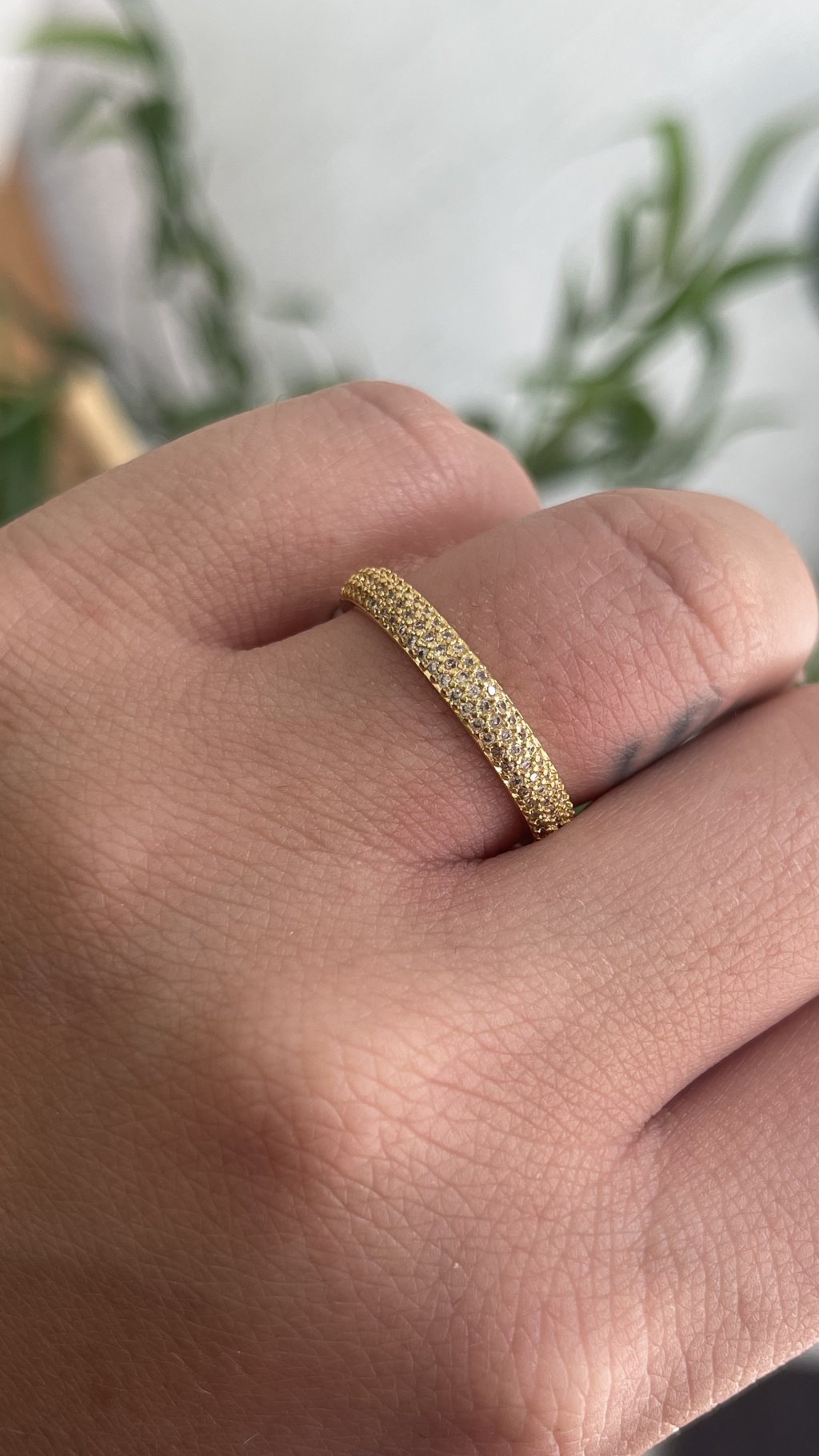 Aparador largo microzirconias banhado a ouro