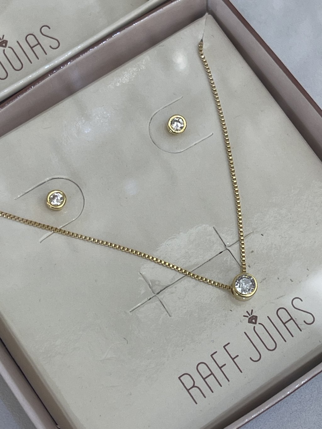 Conjunto ouro ponto de luz 