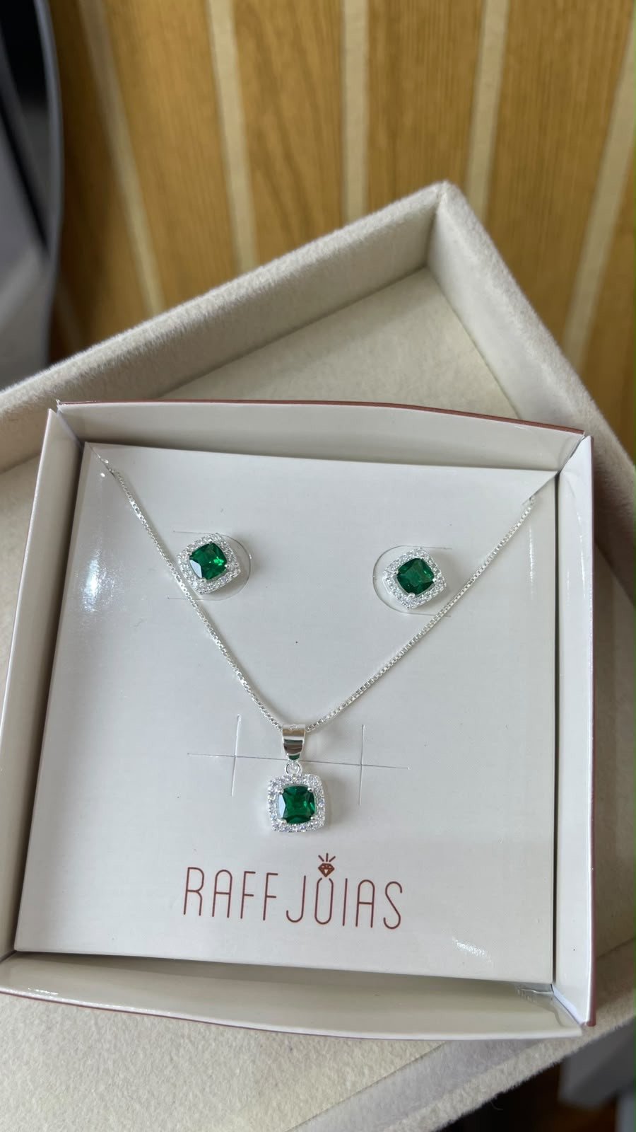 Conjunto prata 925 zircônia verde 
