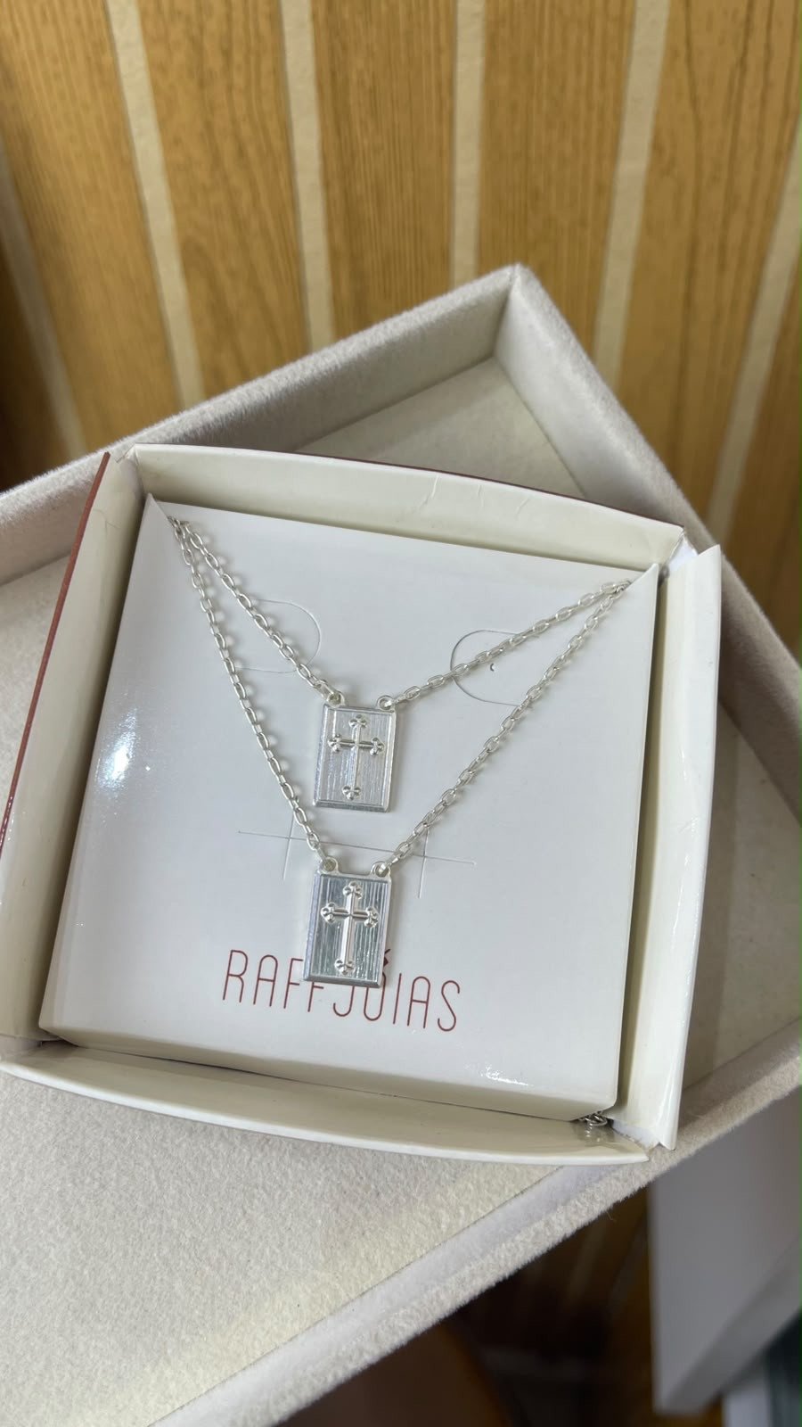 Escapulário tradicional Cartier prata 925
