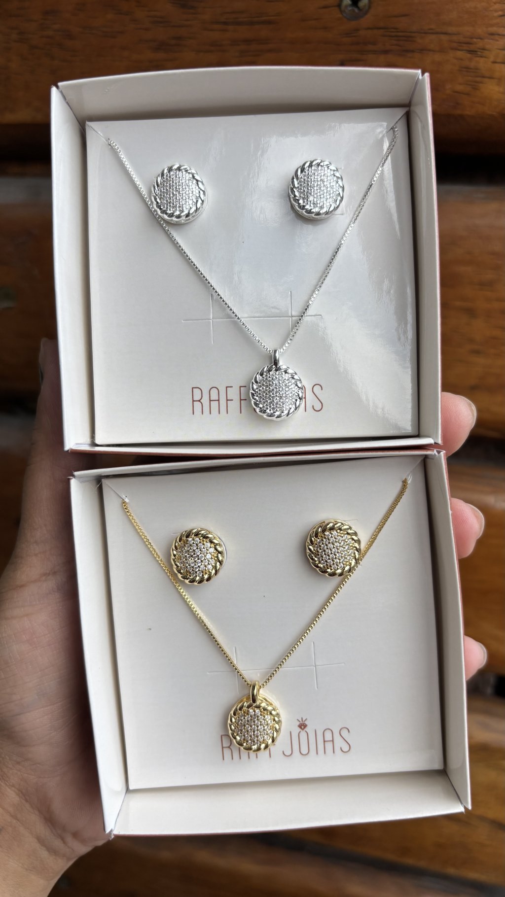 Conjunto Redondo Cravejado